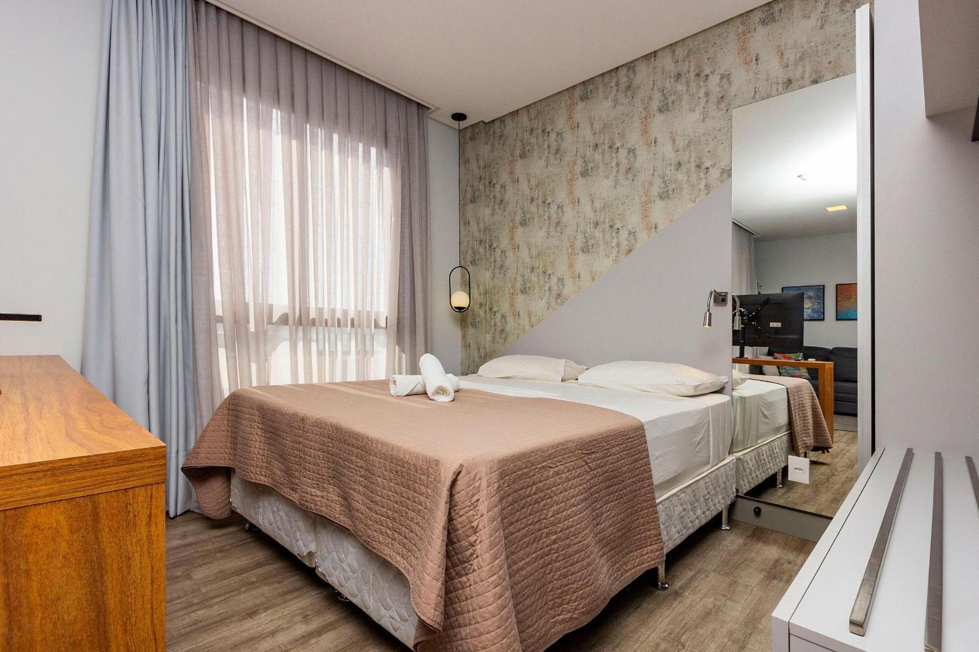 Aion Suites 303 - Lindo Apartamento Com Vista Para O Mar, A 60M Da Praia De Bombinhas, Com Piscina E Academia No Rooftop. Eksteriør bilde