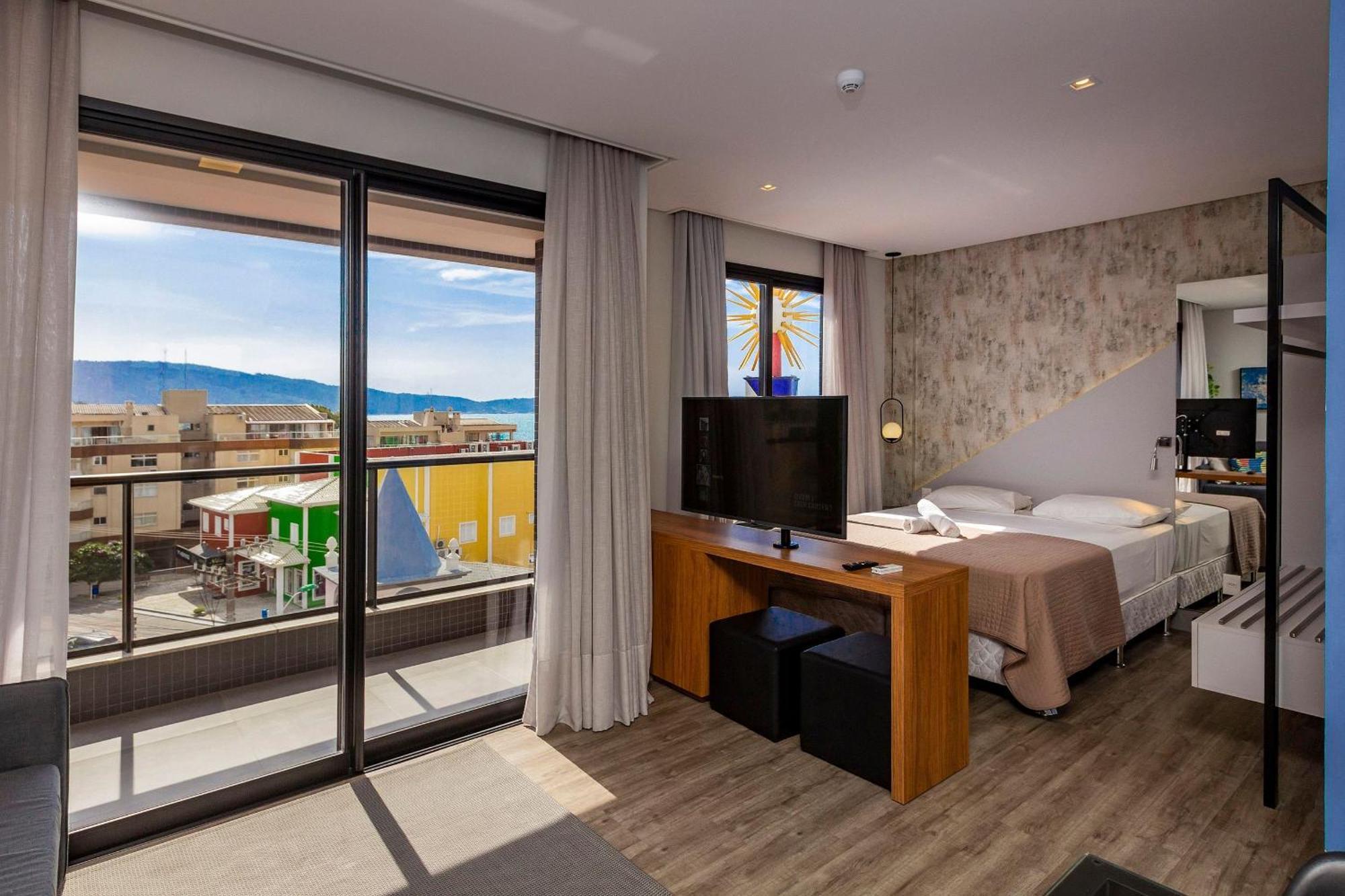 Aion Suites 303 - Lindo Apartamento Com Vista Para O Mar, A 60M Da Praia De Bombinhas, Com Piscina E Academia No Rooftop. Eksteriør bilde